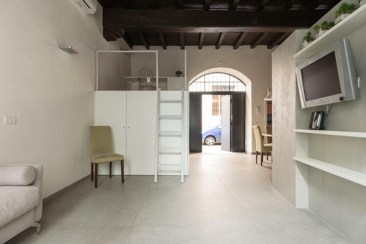 Le Scuderie Di Sant'ambrogio * Milan