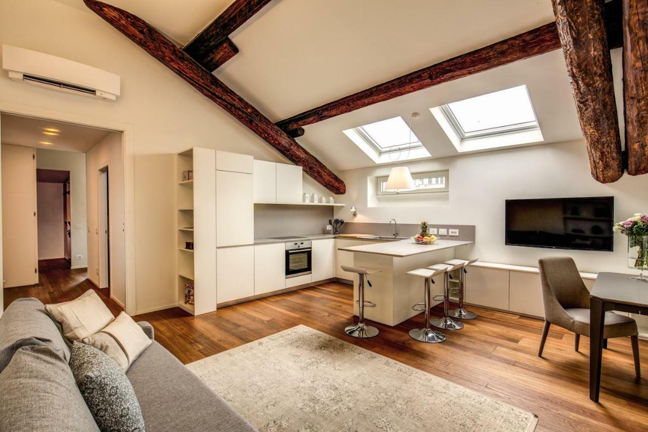 Luxurious In * Mailand