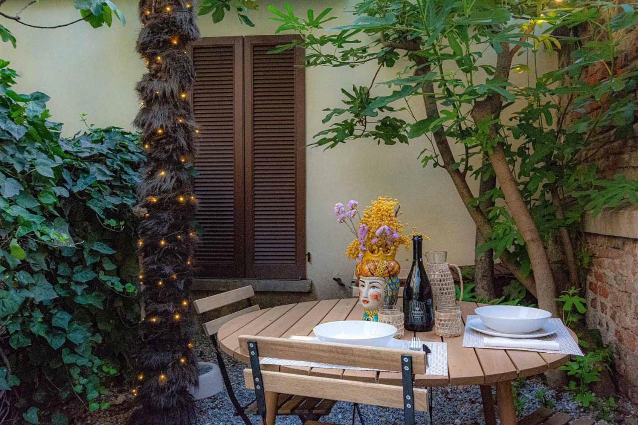 Apartamento Secret Garden In The Heart Of Isola Milão