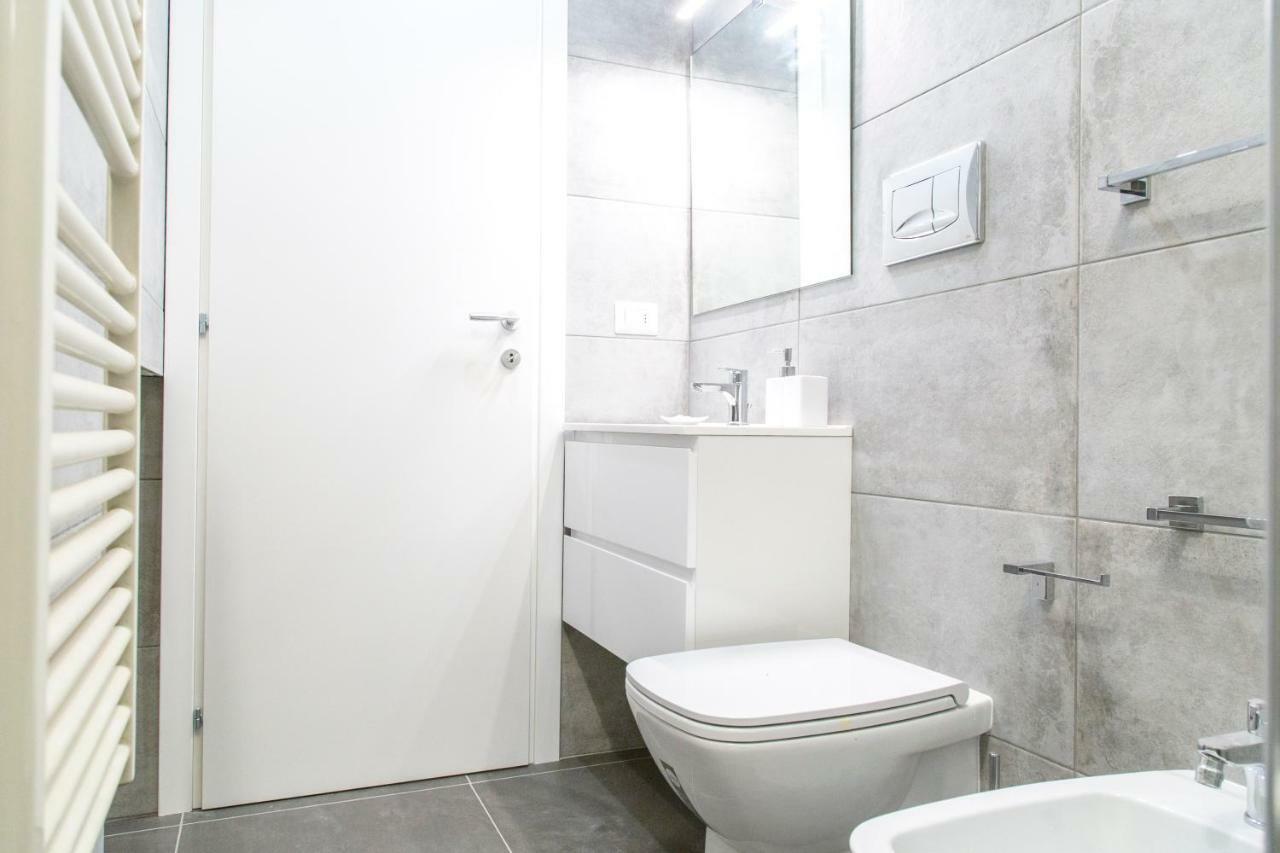 Brand, New And Fully Furnished Apartamento Milão