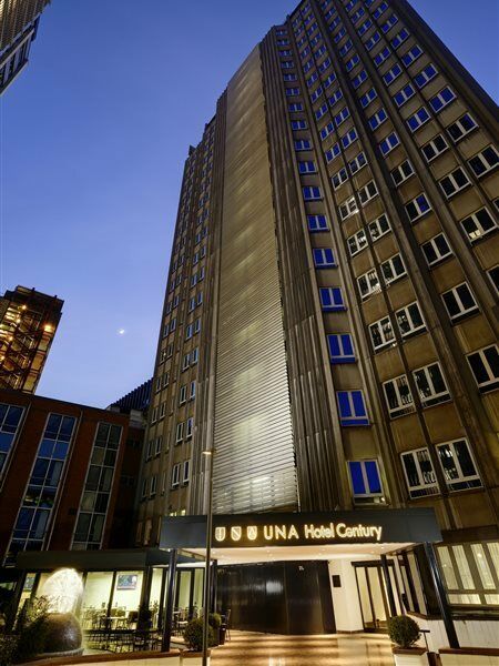 Una Century Hotel 4*