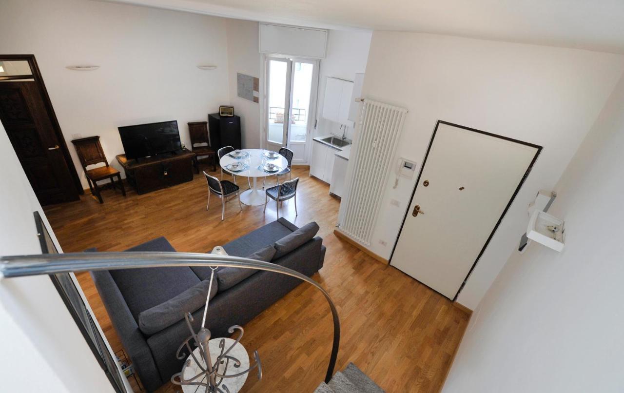 Apartment San Lorenzo Building Mailand