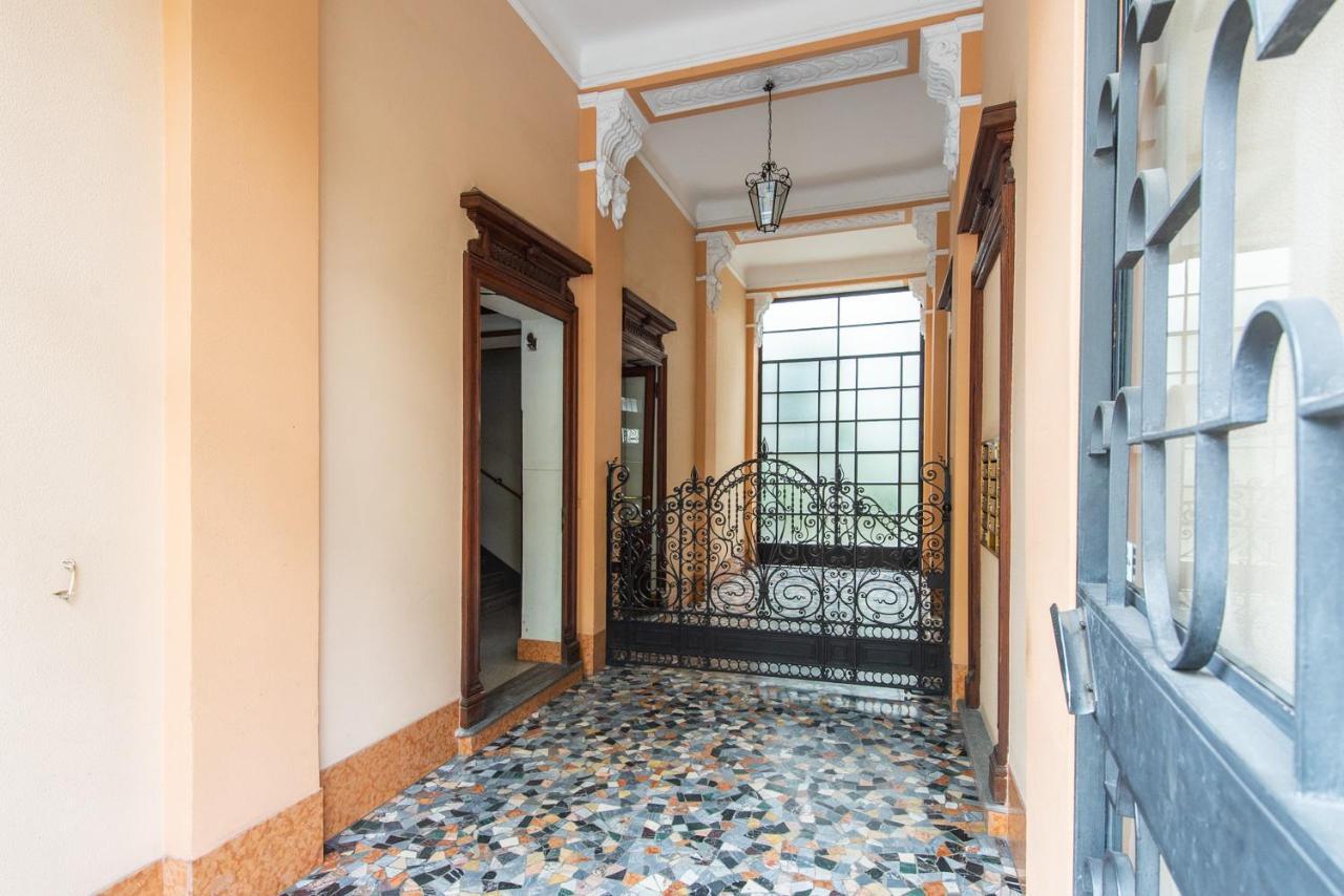 Elegante Casa Liberty Milão