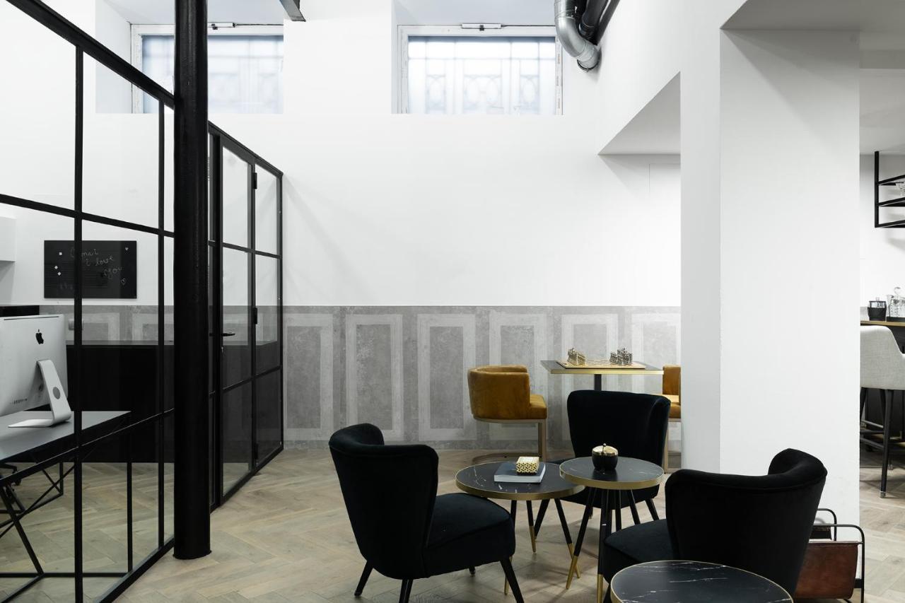 Aria Boutique Farneti Milão