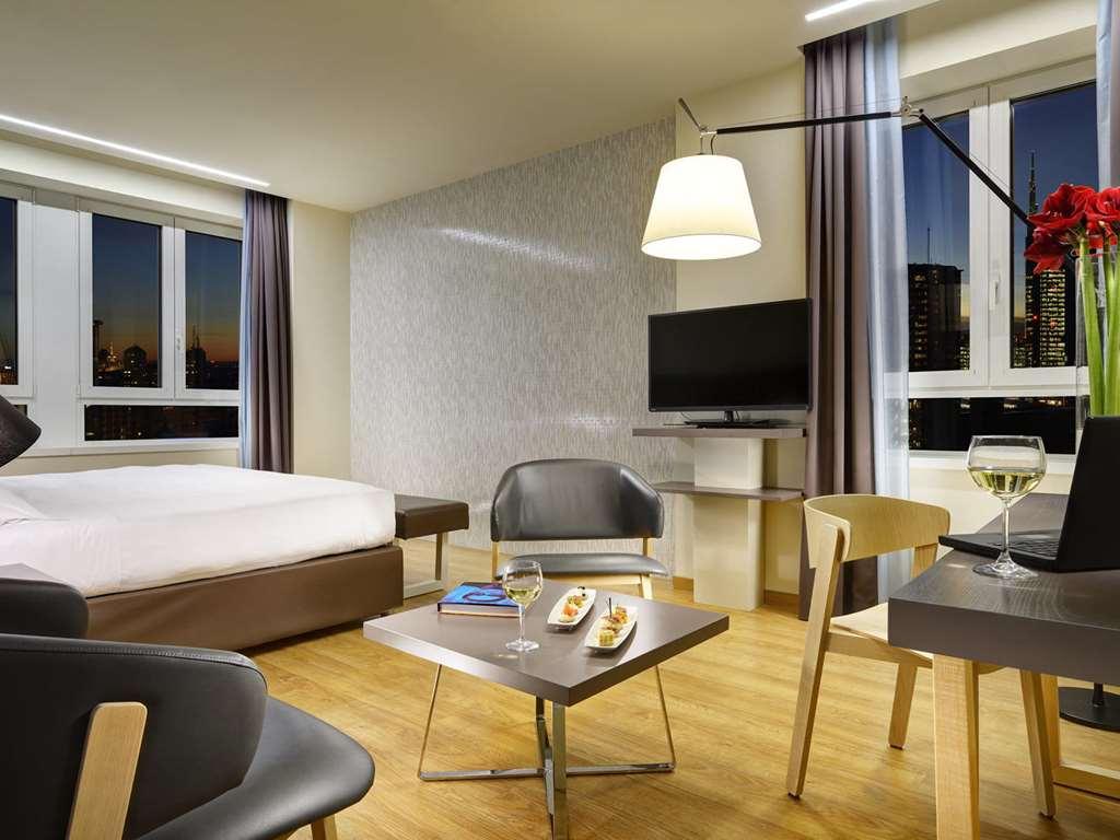 Una Century Hotel
