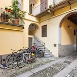 Piccola Venezia A Milano- Il Fascino Dei Navigli!