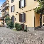 Piccola Venezia A Milano- Il Fascino Dei Navigli!