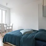 Al 32 Apartment
