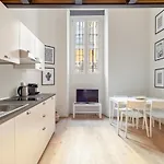 Porta Venezia Modern Loft - The Green Door