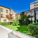 Candoglia Halldis Apartments