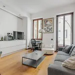 Easylife - Wonderful & Stylish House In The Center