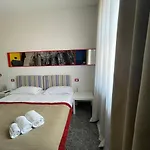 Camperio Central & Colorful Apartment In Cordusio