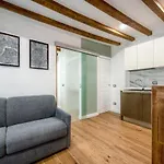 Elegant Suite In Milan Center