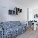 Milano Cosy Apt With Balcony!