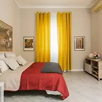 Cozy And Warm 1 Bedroom Apt - Via Sapeto