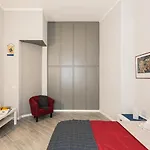 Cozy And Warm 1 Bedroom Apt - Via Sapeto