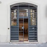 Minimal Loft In Centro A Milano