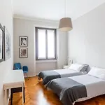 Spacious And Brilliant Apartment In Duomo By Easylife