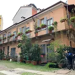 Bilocale Di Ringhiera In Corso Como/Garibaldi