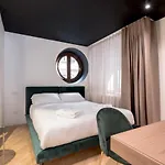 Brera Premium Apartment Near Duomo Wifi
