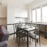 Sant\'Ambrogio Bright Apartment With Terrace