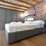Lancetti Stylish Loft
