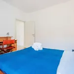 Amazing House In Porta Venezia By Easylife