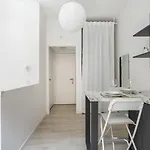 Bright Apt 600Mt From Viale Zara!