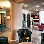 Hotel Sunflower