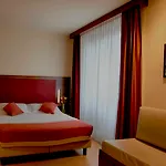 Duomo Hotel & Apartments