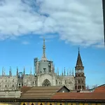 Fifty Eight Suite Milan Duomo View