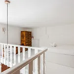 New! Studio Apt 700M From Corso Lodi!