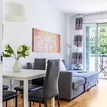 Joivy Adorable Flat With Balcony