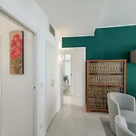 Joivy Elegant Flat For 6 With 2 Balconies