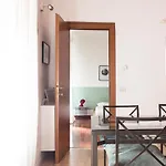 Youhosty - Corso Ticinese 78