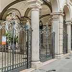 Luxury Sant\'Ambrogio Apartment
