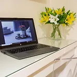 Milano City Apartments - Stylish House Free Wifi-Parking-Airport