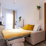 Milano City Apartments - Stylish House Free Wifi-Parking-Airport