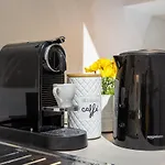 Milano City Apartments - Stylish House Free Wifi-Parking-Airport
