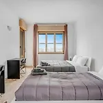 Cav9 - Large Apartment With Panoramic View -