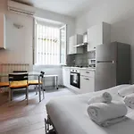 V.Le Certosa Comfy Studio!