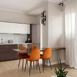 Blue & Orange House Lovely Modern Apartment