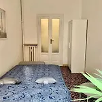 Apartment In The Center Of Milan / P.Ta Venezia