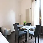 Elegant Apartment In Porta Romana - Tiraboschi