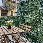 Joivy Stunning Flat With Balcony