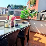 Exclusive And Unobtainable Big Terrace In Milano Downtown With Ac, Wifi, Subway M1 And M2 In Shopping Area