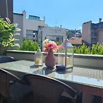 Exclusive And Unobtainable Big Terrace In Milano Downtown With Ac, Wifi, Subway M1 And M2 In Shopping Area