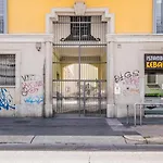 Pretty House Navigli-Duomo Netflix & Design