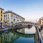 Pretty House Navigli-Duomo Netflix & Design