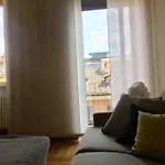 Elegant Apartment San Babila ,5 Minutes From Duomo